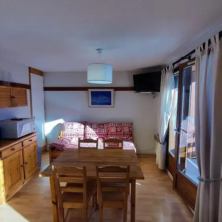 By Alpstays Apartment *